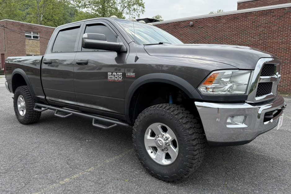 2016 Dodge Ram HD (2010-2018) sold for $24,383
