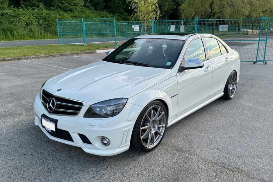 2009 Mercedes-Benz W204 C63 AMG sold for $29,250