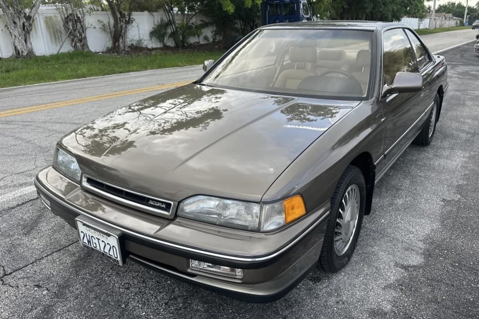 1990 Acura Legend sold for $15,000