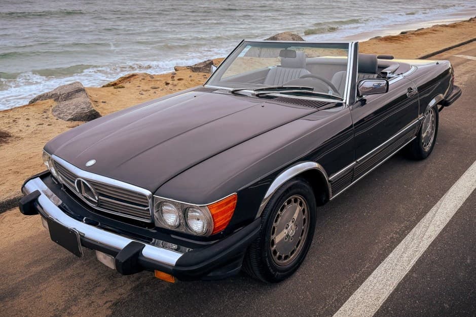 1988 Mercedes-Benz R107 SL sold for $15,000