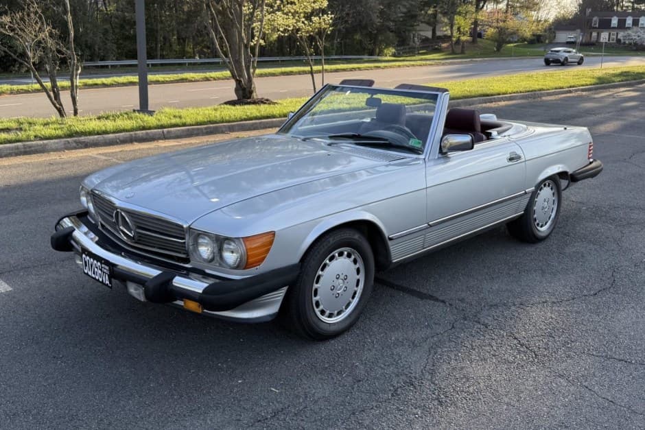 1987 Mercedes-Benz R107 SL sold for $15,250