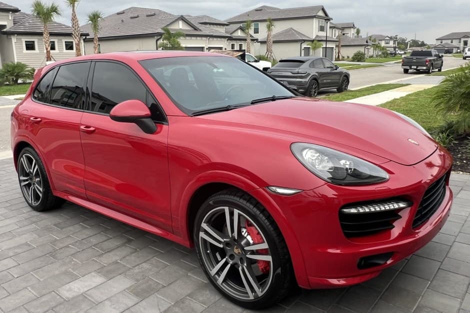 2014 Porsche 958 Cayenne (2011-2018) sold for $28,000
