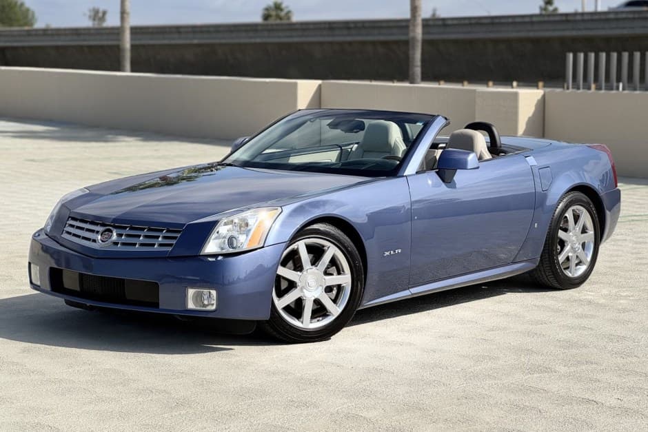 2006 Cadillac XLR sold for $26,000