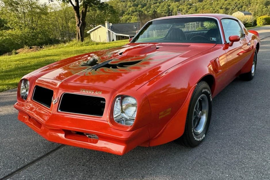 1976 Pontiac Firebird (1970-1981) sold for $36,250