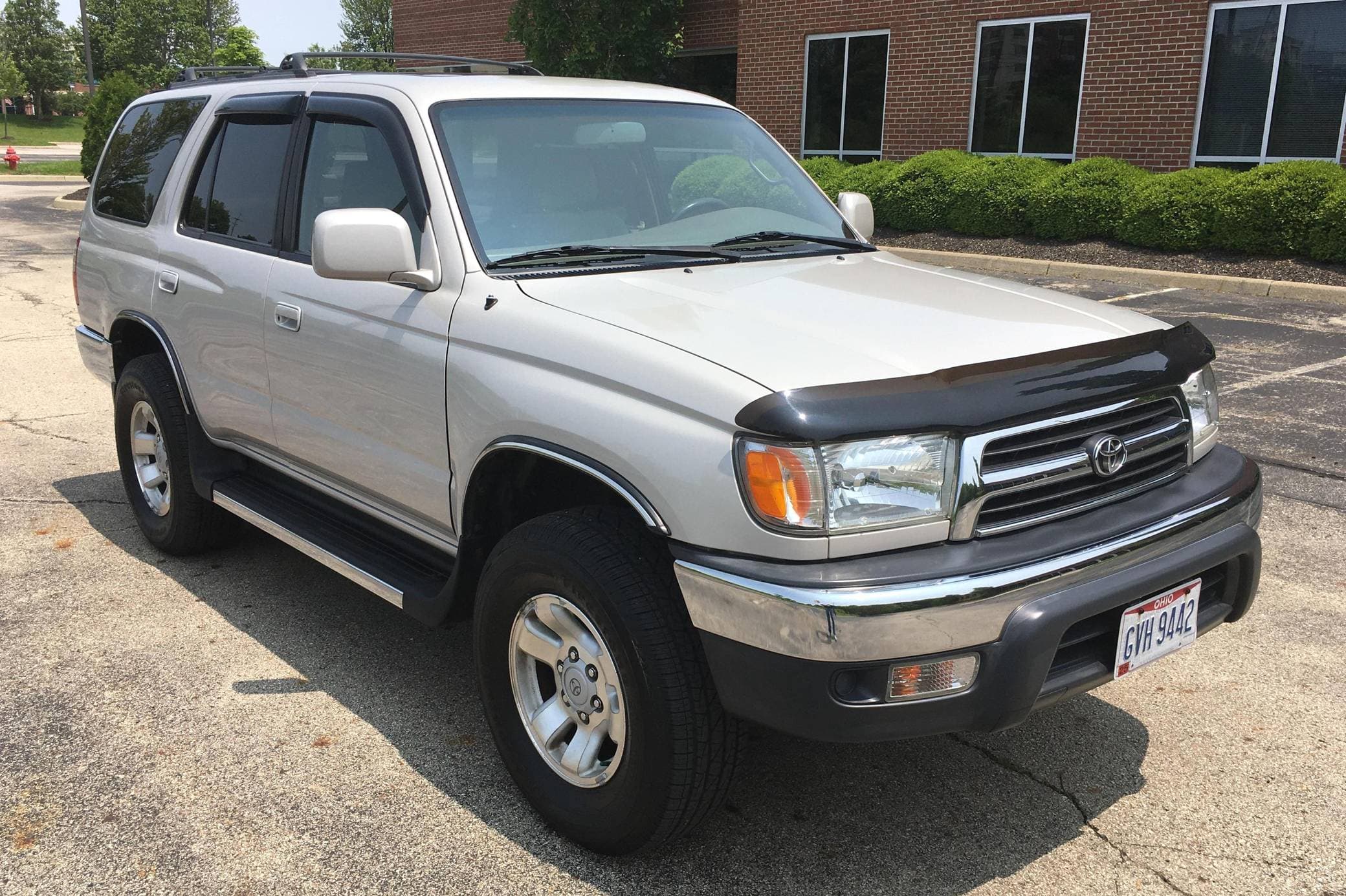1999 Toyota 4Runner sold for $8,900