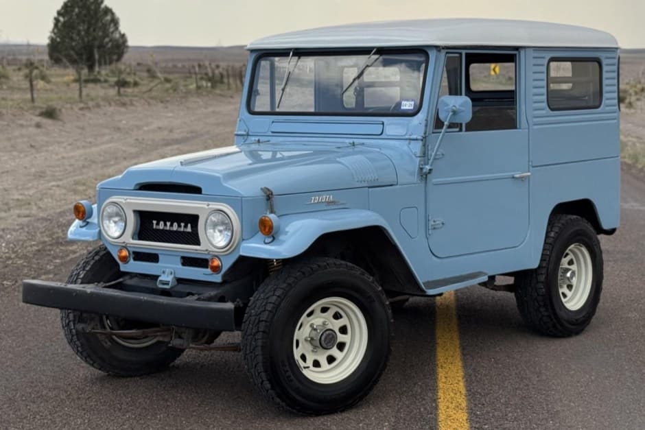 1965 Toyota Land Cruiser FJ40 sold for $12,750