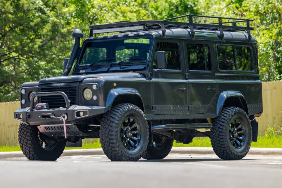 0 Land Rover 110 / Defender 110 (Euro Spec) sold for $30,000
