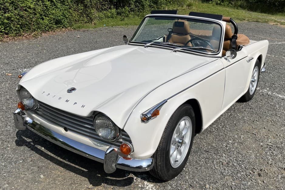 1965 Triumph TR4 sold for $9,250