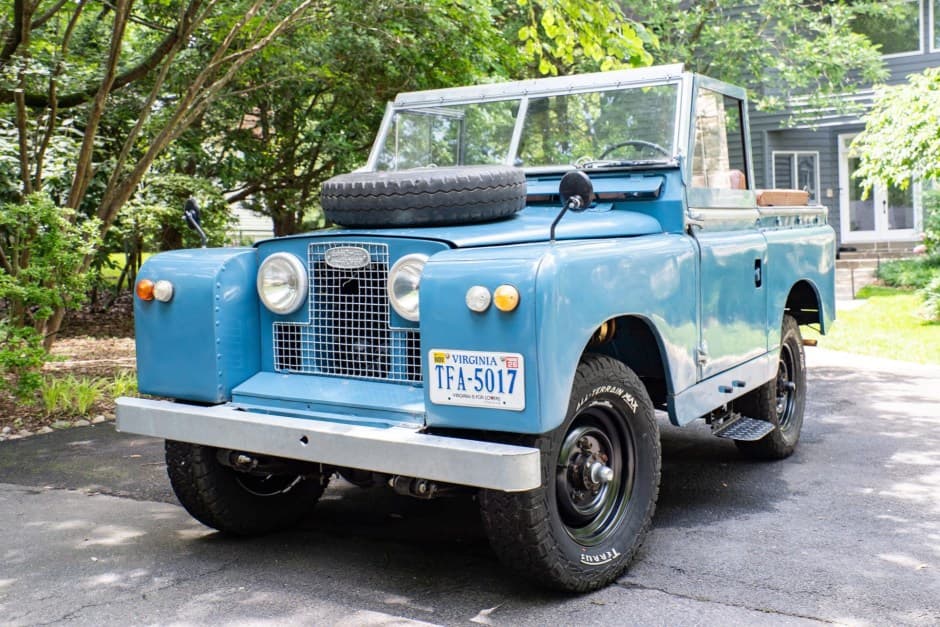 1960 Land Rover Series 88 sold for $17,250