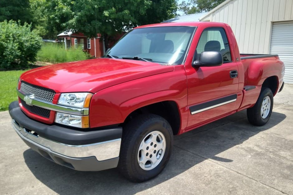 2003 Chevrolet Silverado GMT800 (1999-2007) sold for $12,800