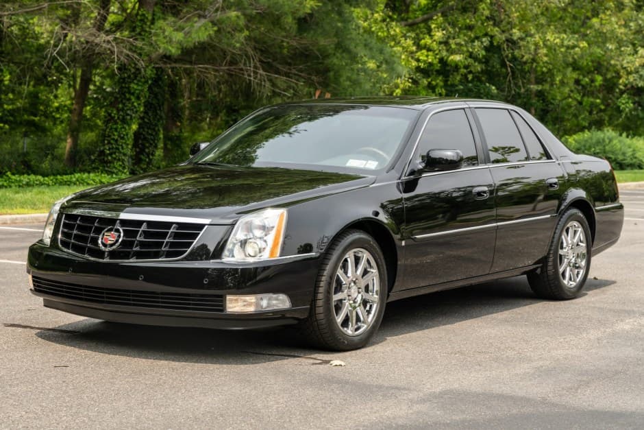 2007 Cadillac DTS sold for $18,500