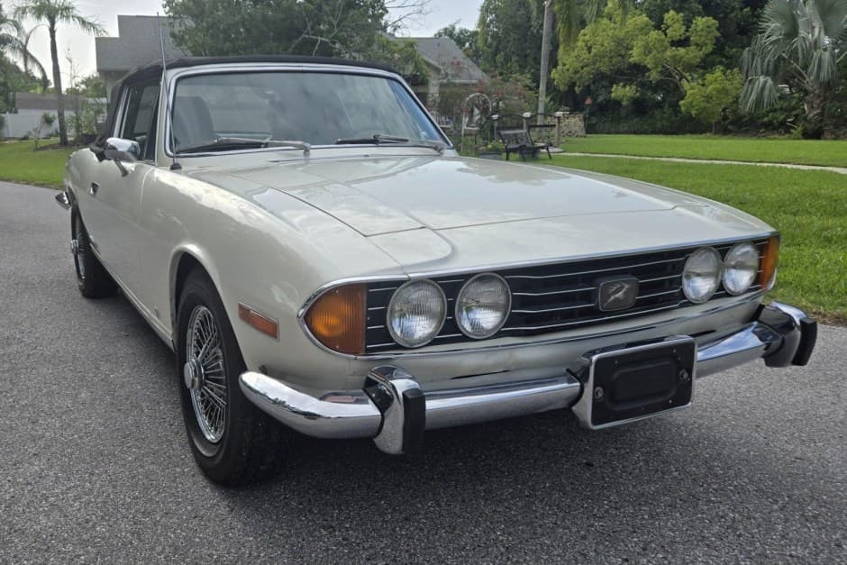 1972 Triumph Stag sold for $11,050