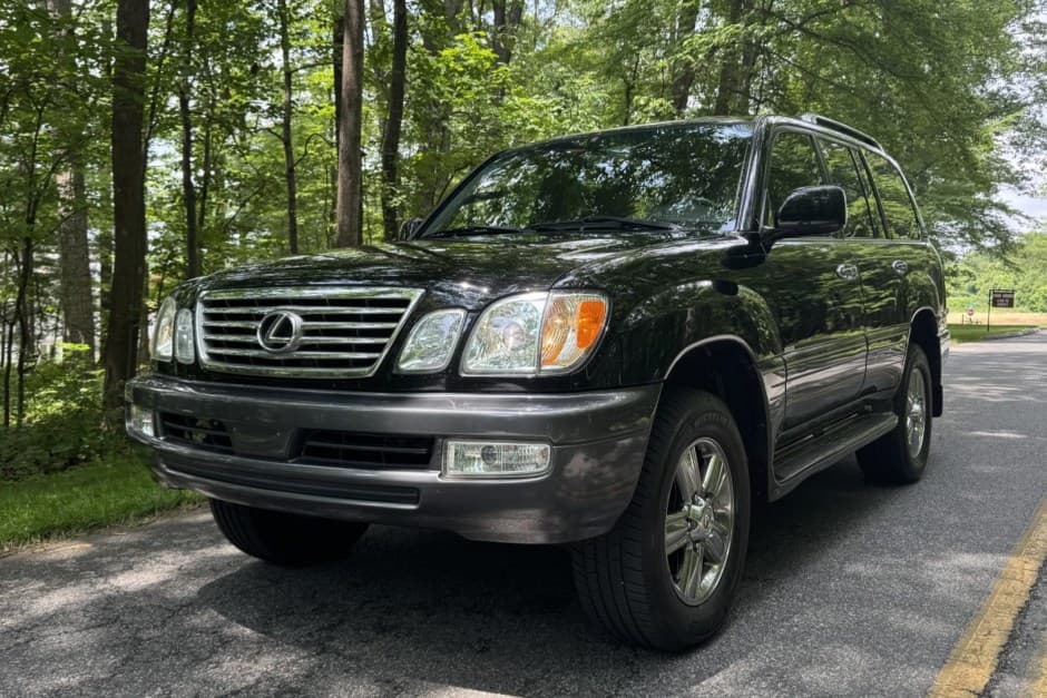 2007 Lexus LX470 sold for $29,500
