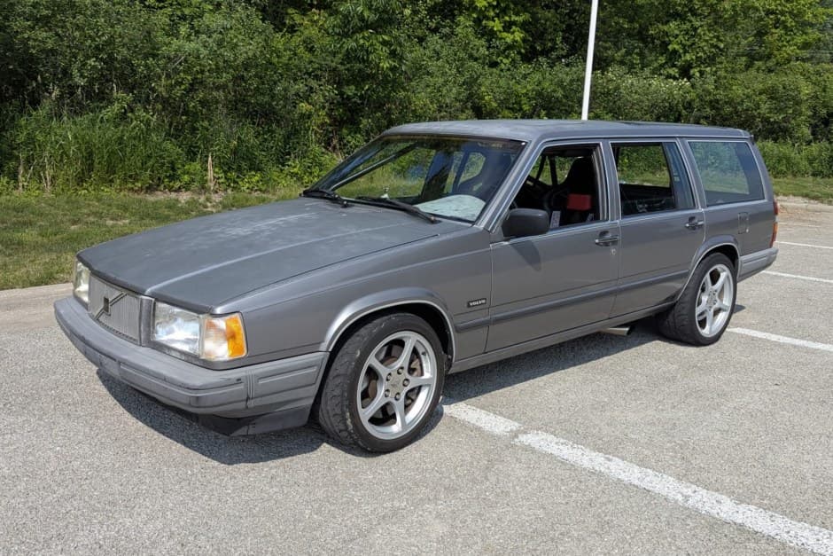 1990 Volvo 700-Series sold for $16,000