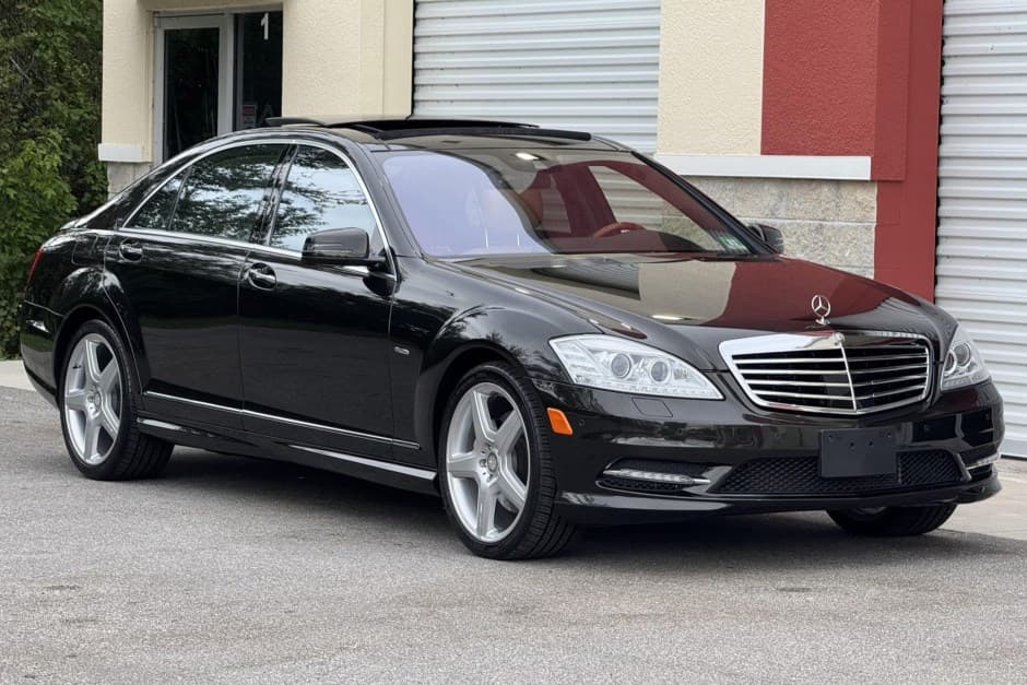 2012 Mercedes-Benz W221 S-Class sold for $40,750