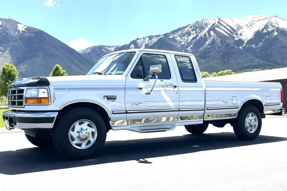 1996 Ford F-Series 1992-1997 sold for $18,100