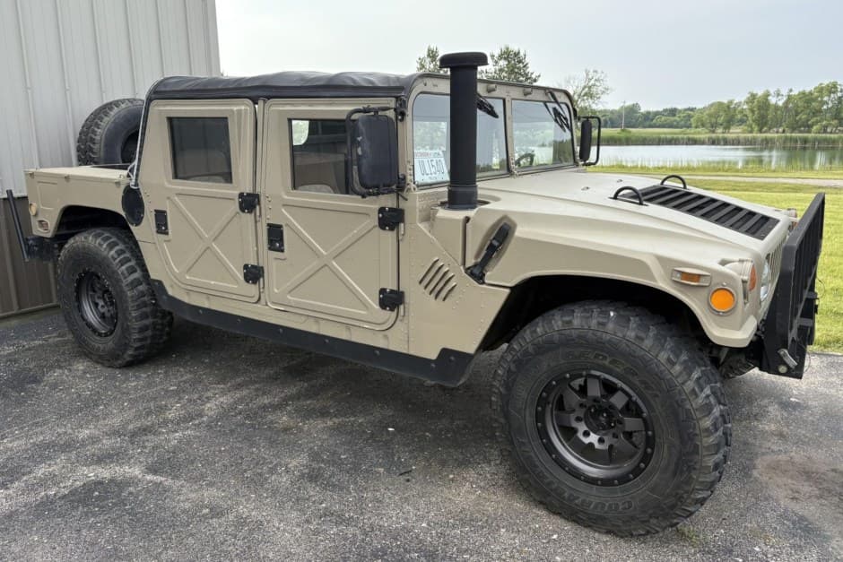 1988 Hummer HMMWV/Humvee sold for $25,000
