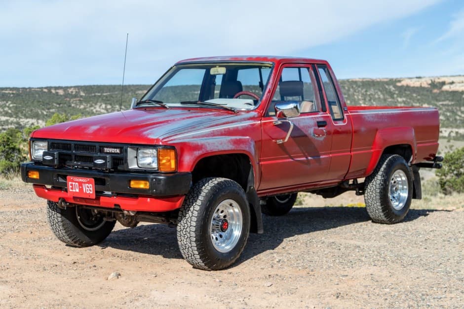 1984 Toyota Pickup (N50/N60/N70 1984-1988) sold for $9,600