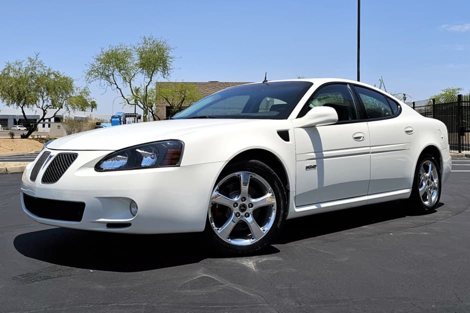 2005 Pontiac Grand Prix sold for $10,800