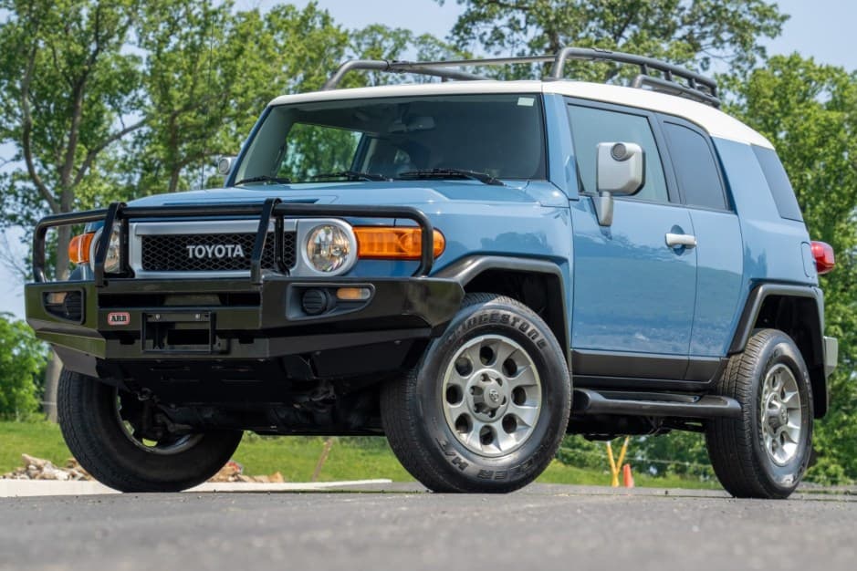 2012 Toyota FJ Cruiser sold for $61,888