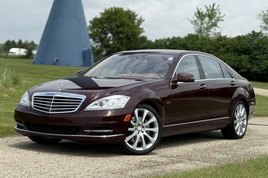 2012 Mercedes-Benz W221 S-Class sold for $25,608