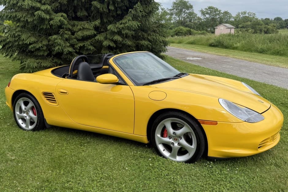 2004 Porsche 986 Boxster sold for $18,501