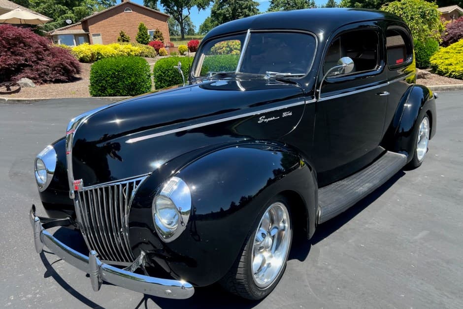 1940 Ford Hot Rod sold for $25,250