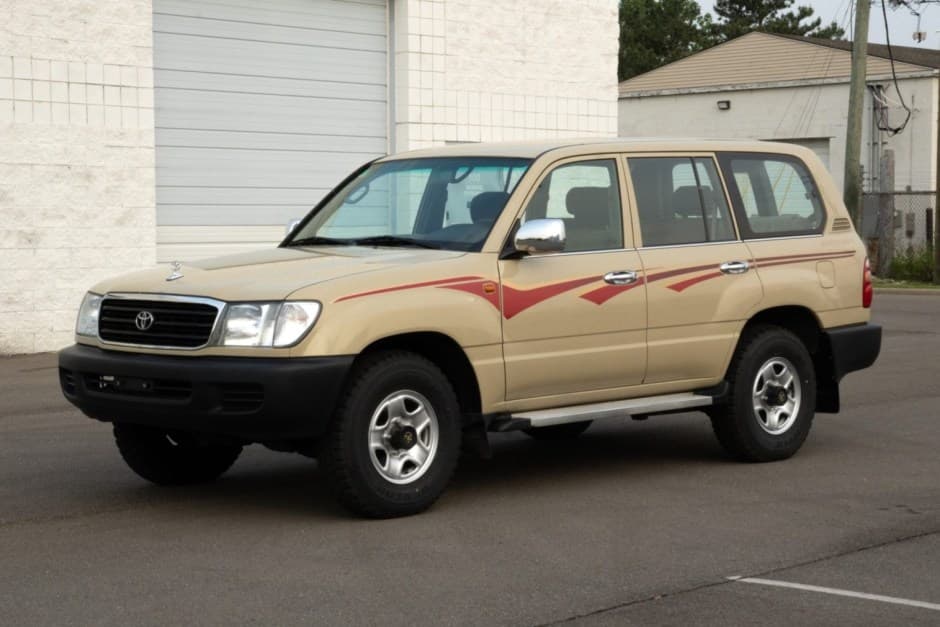 1998 Toyota Land Cruiser 100-Series sold for $39,500