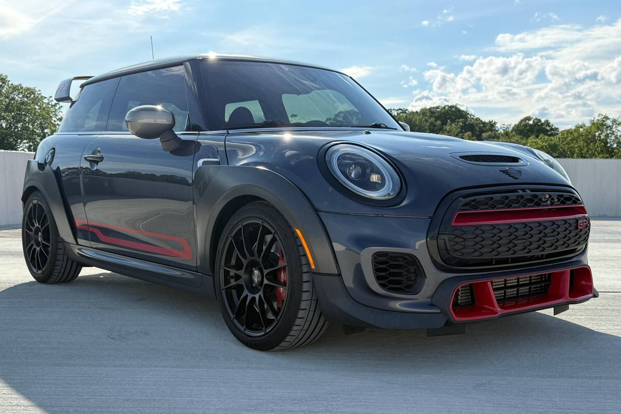 2021 MINI Cooper sold for $28,288