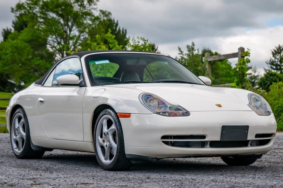 2000 Porsche 996 911 (Non-Turbo/GT2/GT3) sold for $28,000