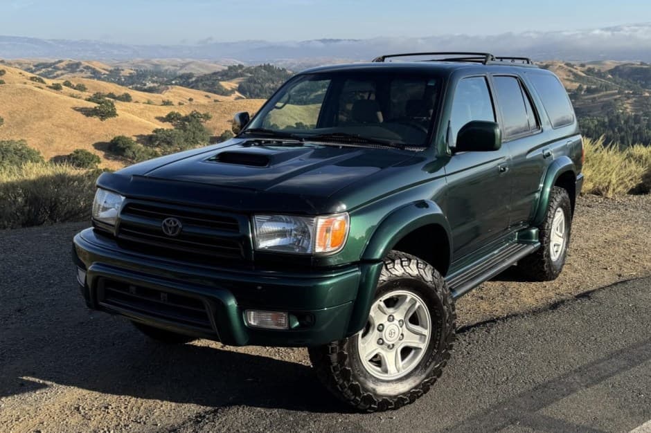 2000 Toyota 4Runner (N180) sold for $16,750