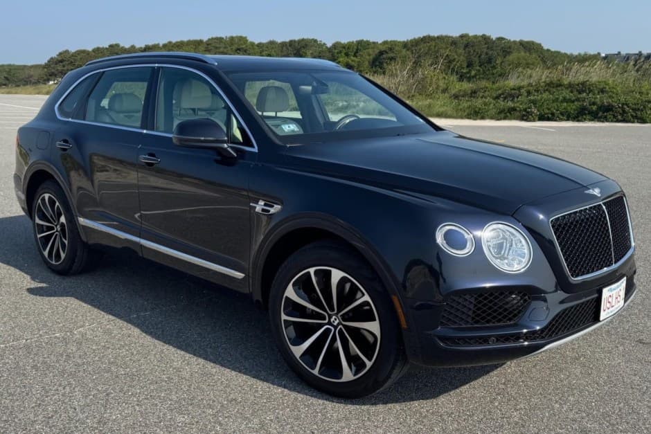 2019 Bentley Bentayga sold for $87,505