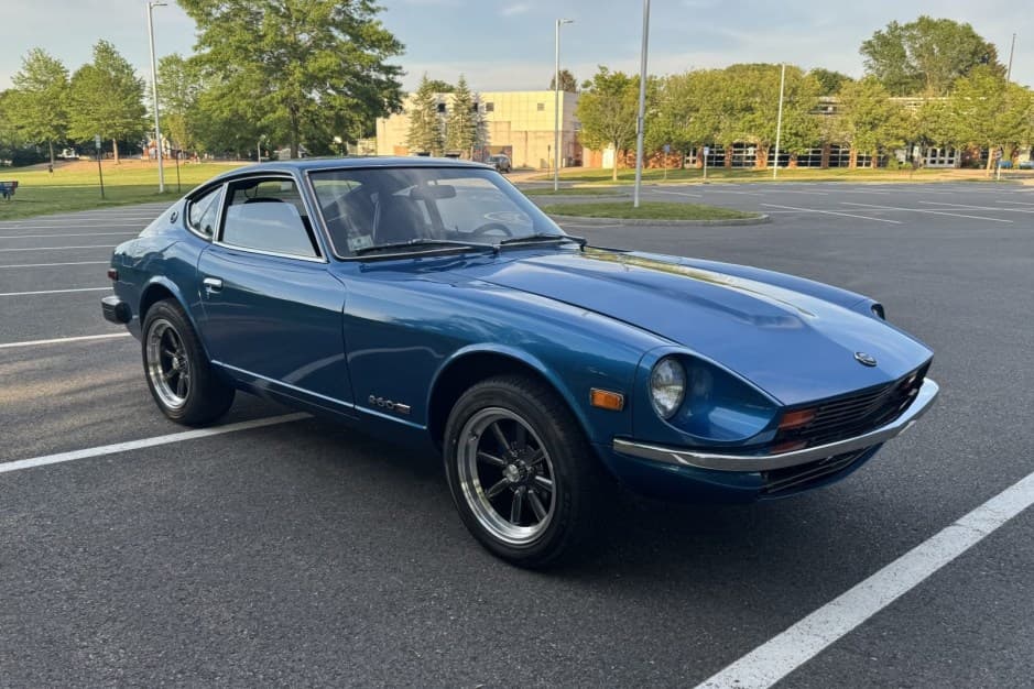1974 Datsun 260Z sold for $22,000