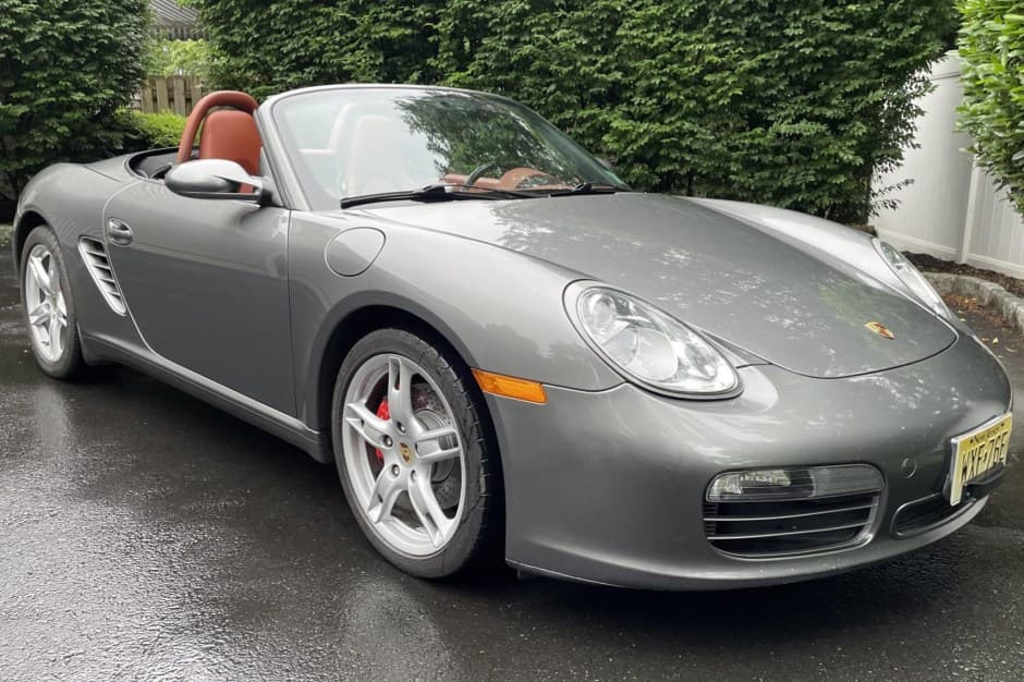 2008 Porsche 987 Boxster sold for $28,000