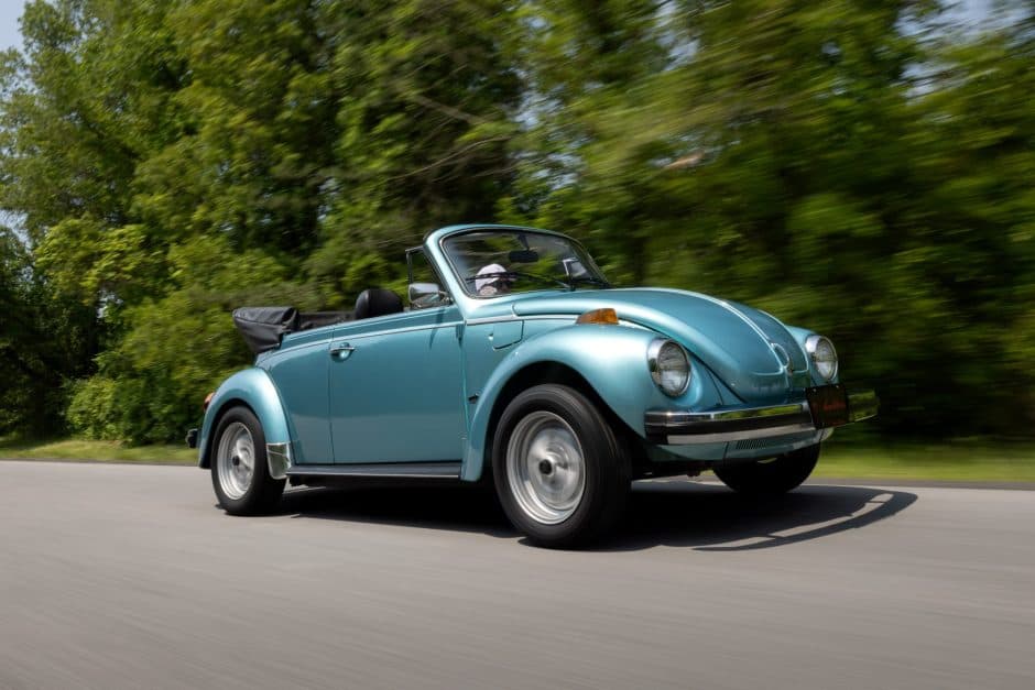 1979 Volkswagen Super Beetle sold for $24,500