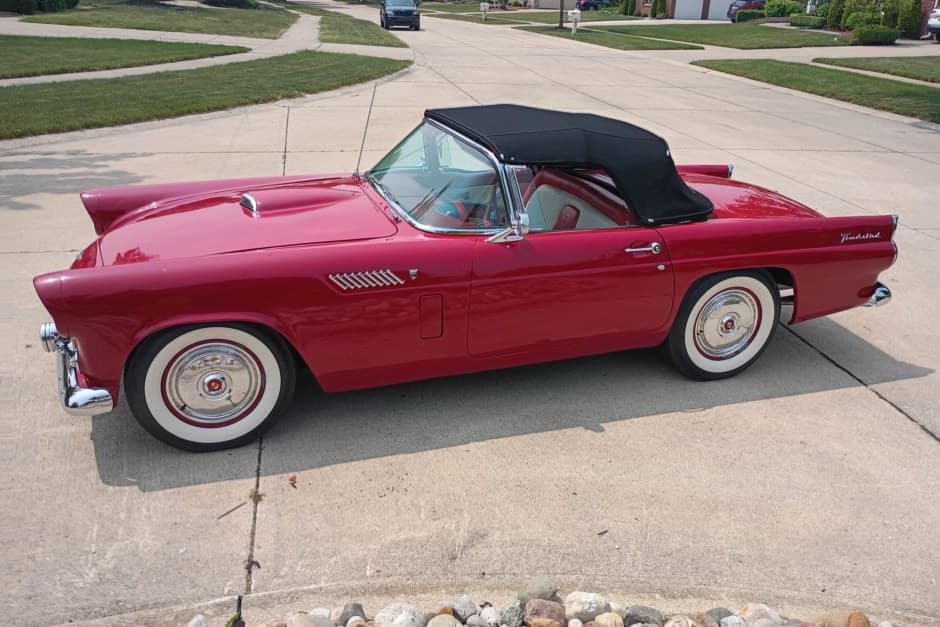 1956 Ford Thunderbird (1955-1957) sold for $22,250