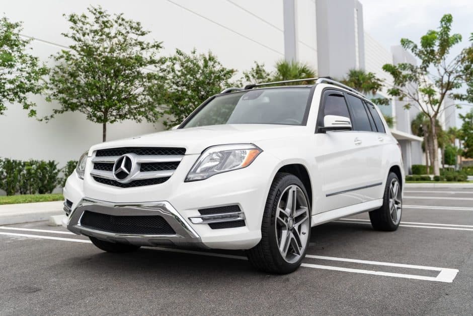 2015 Mercedes-Benz X204 GLK-Class sold for $17,000