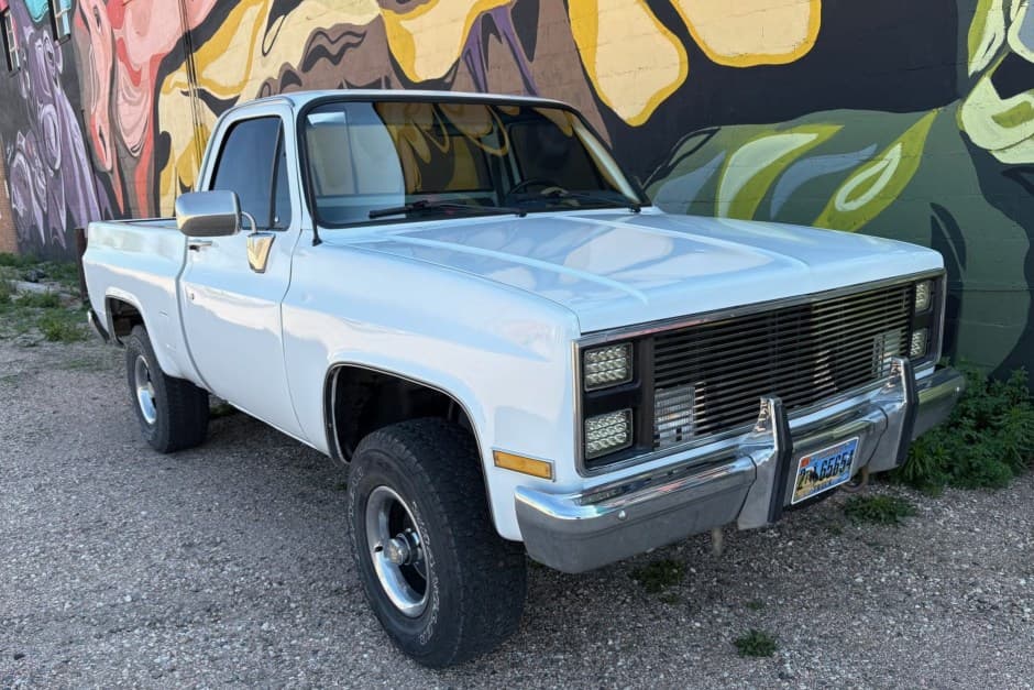 1985 GMC C/K 1973-1991 sold for $17,000