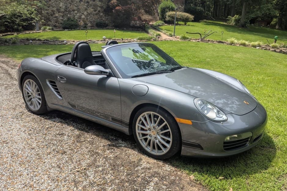 2005 Porsche 987 Boxster sold for $17,000
