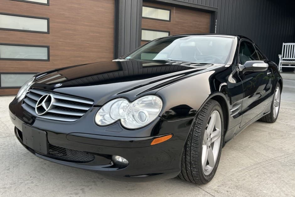 2006 Mercedes-Benz R230 SL sold for $11,000