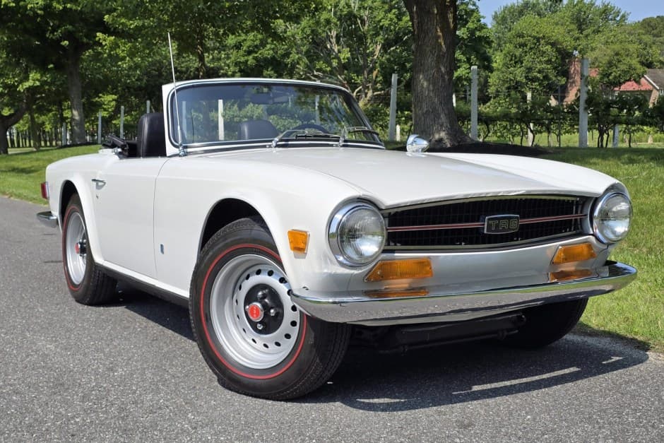 1969 Triumph TR6 sold for $10,000