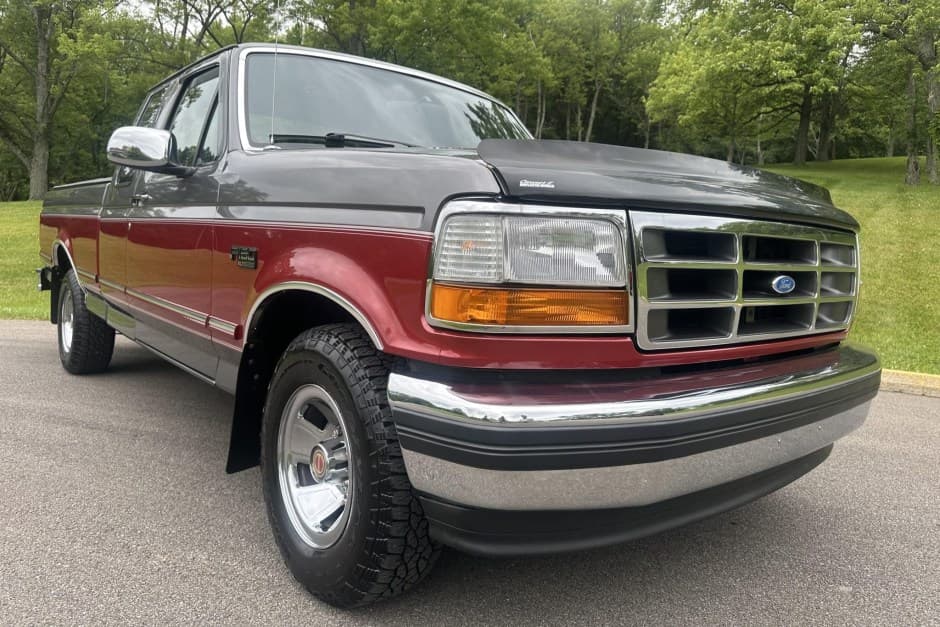 1993 Ford F-Series 1992-1997 sold for $13,100