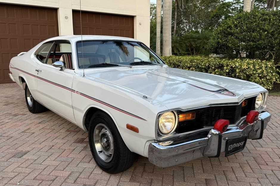 1975 Plymouth Duster sold for $15,000