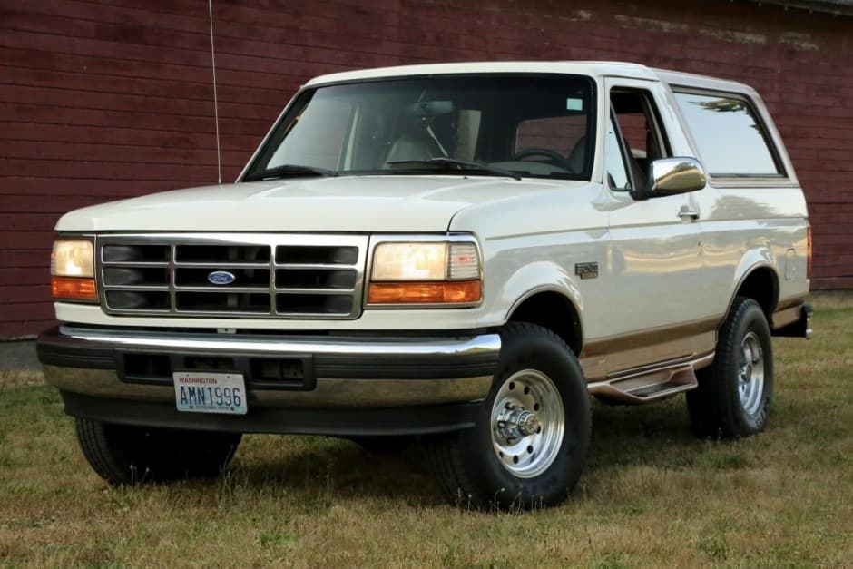 1995 Ford Bronco 4th-5th Generations 1987-1996 sold for $18,250