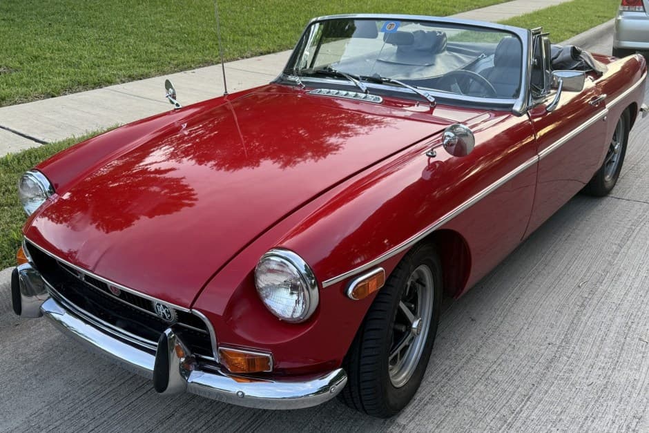 1972 MG MGB sold for $8,500