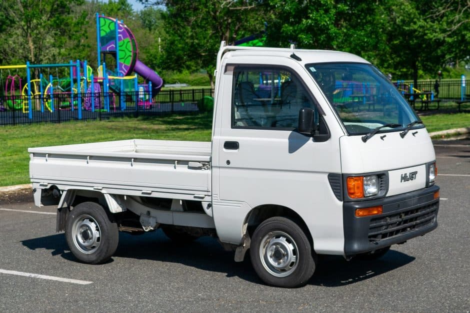 1998 Daihatsu Hijet sold for $4,700