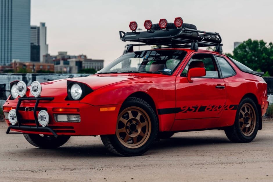 1986 Porsche 944 Turbo sold for $20,500