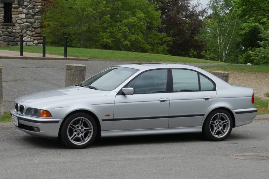 2000 BMW E39 5-Series sold for $9,000