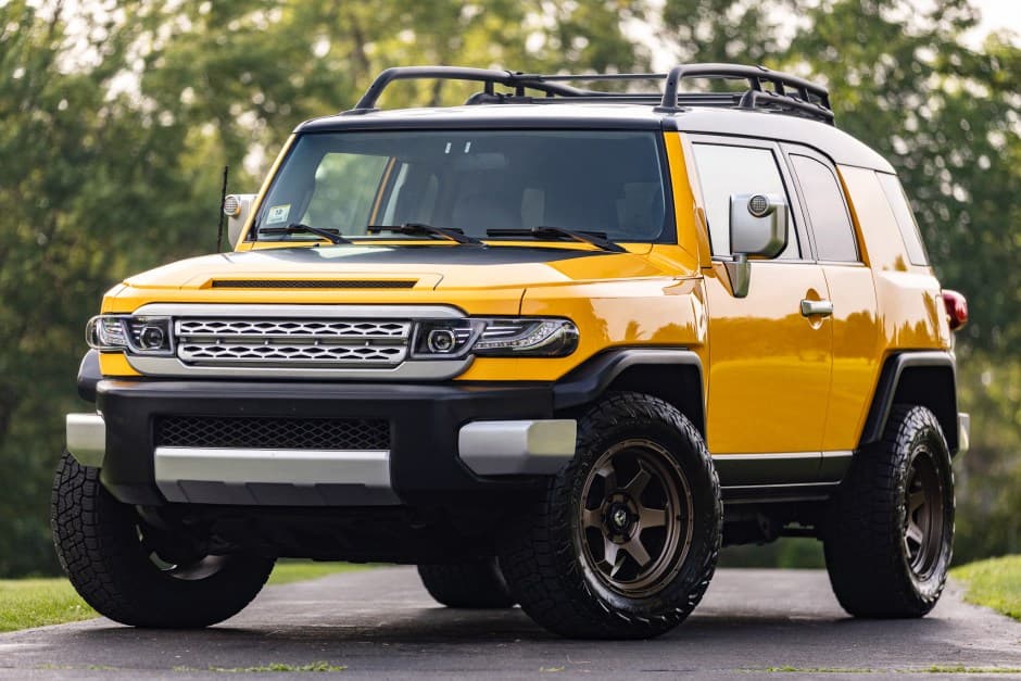 2007 Toyota FJ Cruiser sold for $23,500
