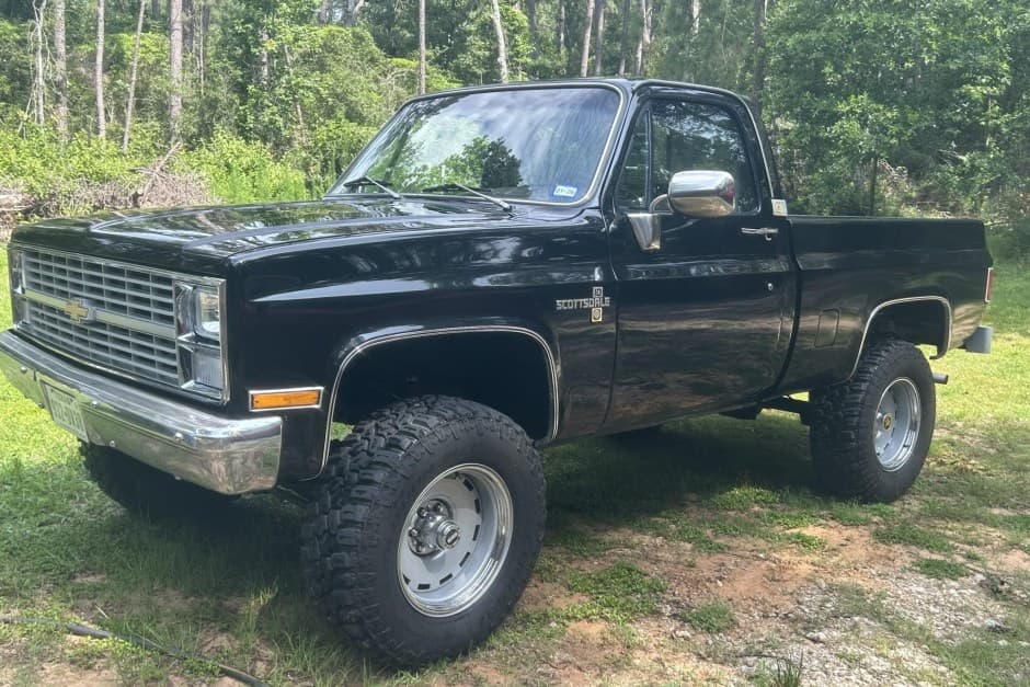 1983 Chevrolet C/K (1973-1991) sold for $19,000